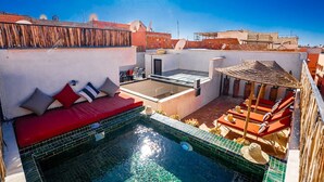 Unclassified image, 3 of 32, button - riadnumero19 (Marrakech)