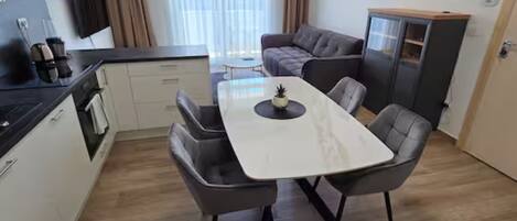 Appartement (Modern Apartment Near The Sea) | Balcon