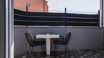 Apartamento (Modern Apartment Near The Sea) | Terraço/pátio