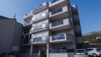 Apartment (Modern Apartment Near The Sea) | Exterior