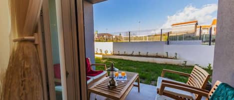 Apartment (Two Bedroom Apartment) | Balcony