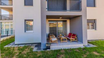 Căn hộ (Two Bedroom Apartment) | Ngoại thất