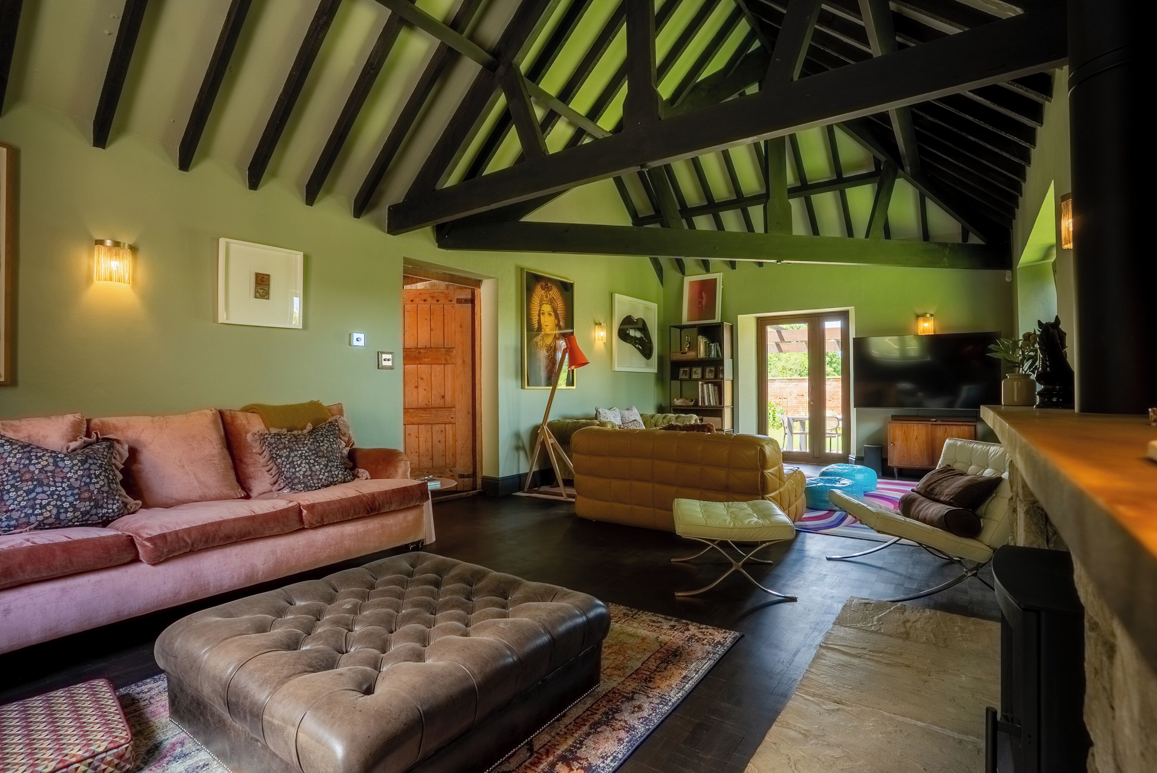 Private Somerset Estate: Pool, Cottage, Stable Building, Sauna & River Access - Warminster
