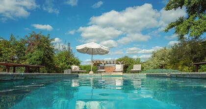 Private Somerset estate: pool, cottage, stable building, sauna & river access