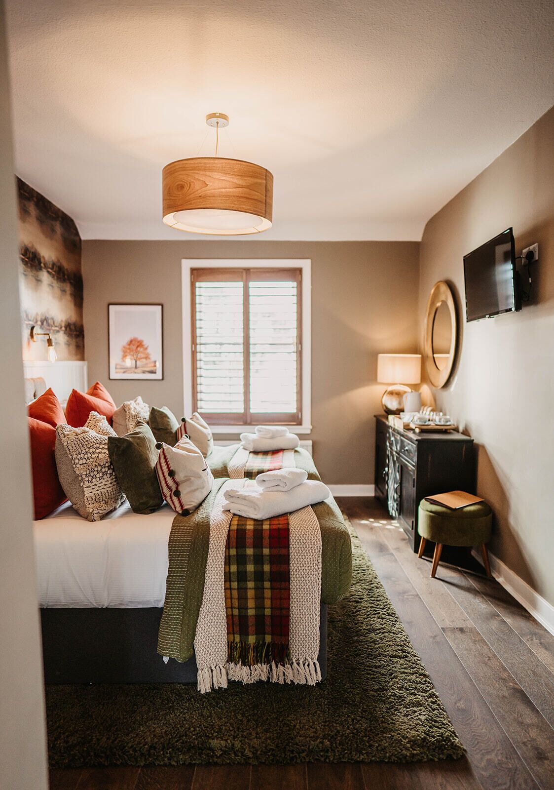 Habitación superior con 1 cama matrimonial o 2 individuales | Tabla de planchar con plancha y wifi gratis 