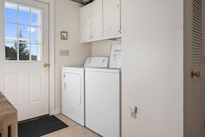 Interior - One Atlantic- | 5BR harbor view Maine home, close to town, deck (Boothbay Harbor)