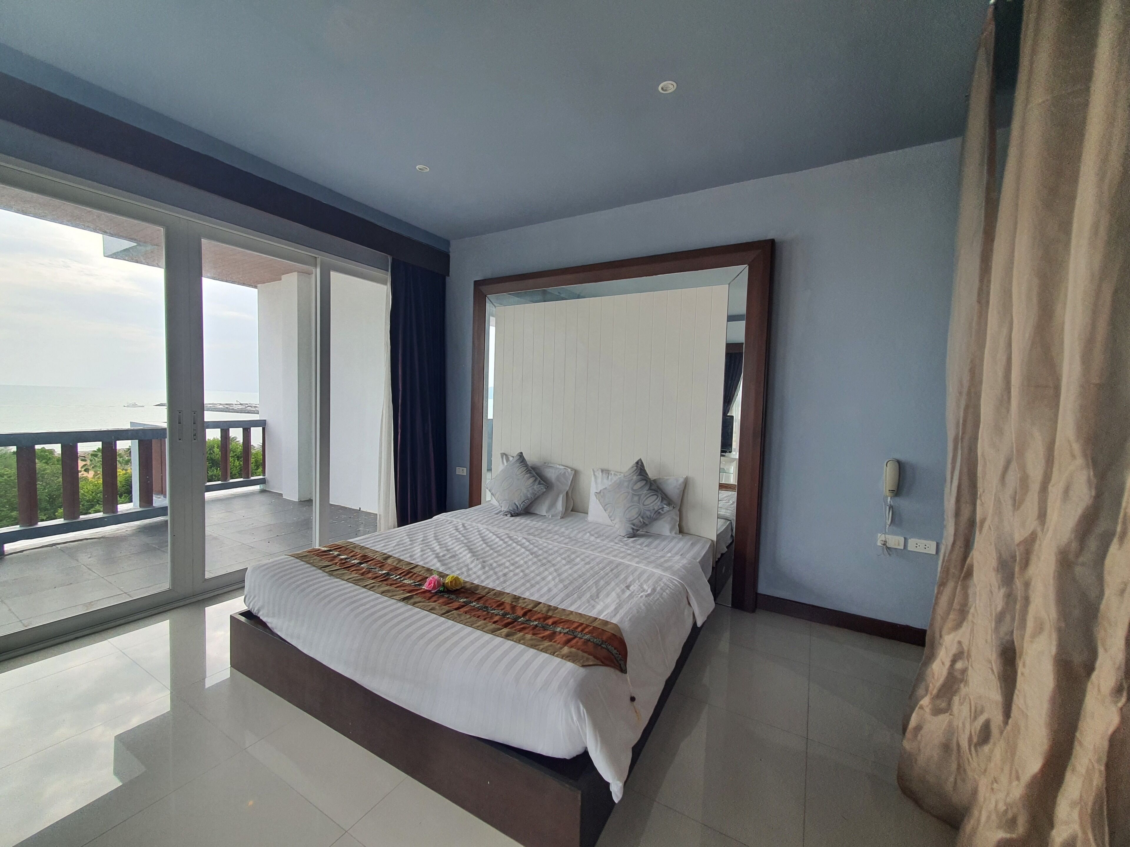 Wifi gratis y ropa de cama 