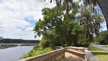 Shore Drive Park & Boat Ramp - St. Johns County
