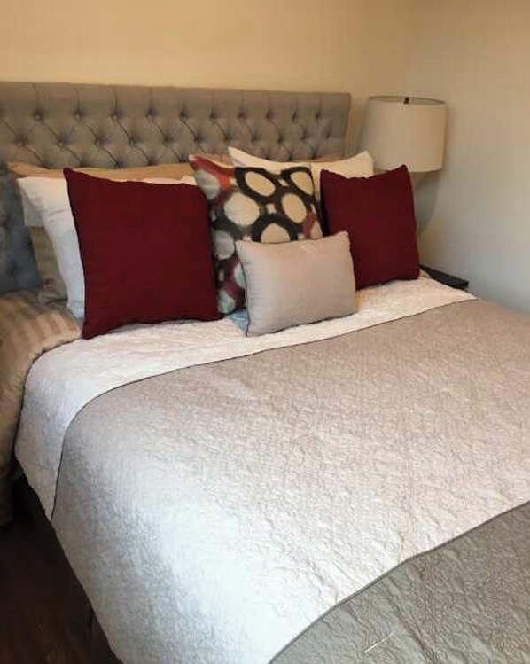 House | 1 bedroom - One Bedroom Central to Studios Walk to Noho West (North Hollywood)