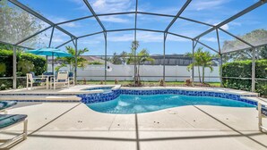 Room - Heated Pool Disney Home 15-25 Mins to Disney (Davenport)