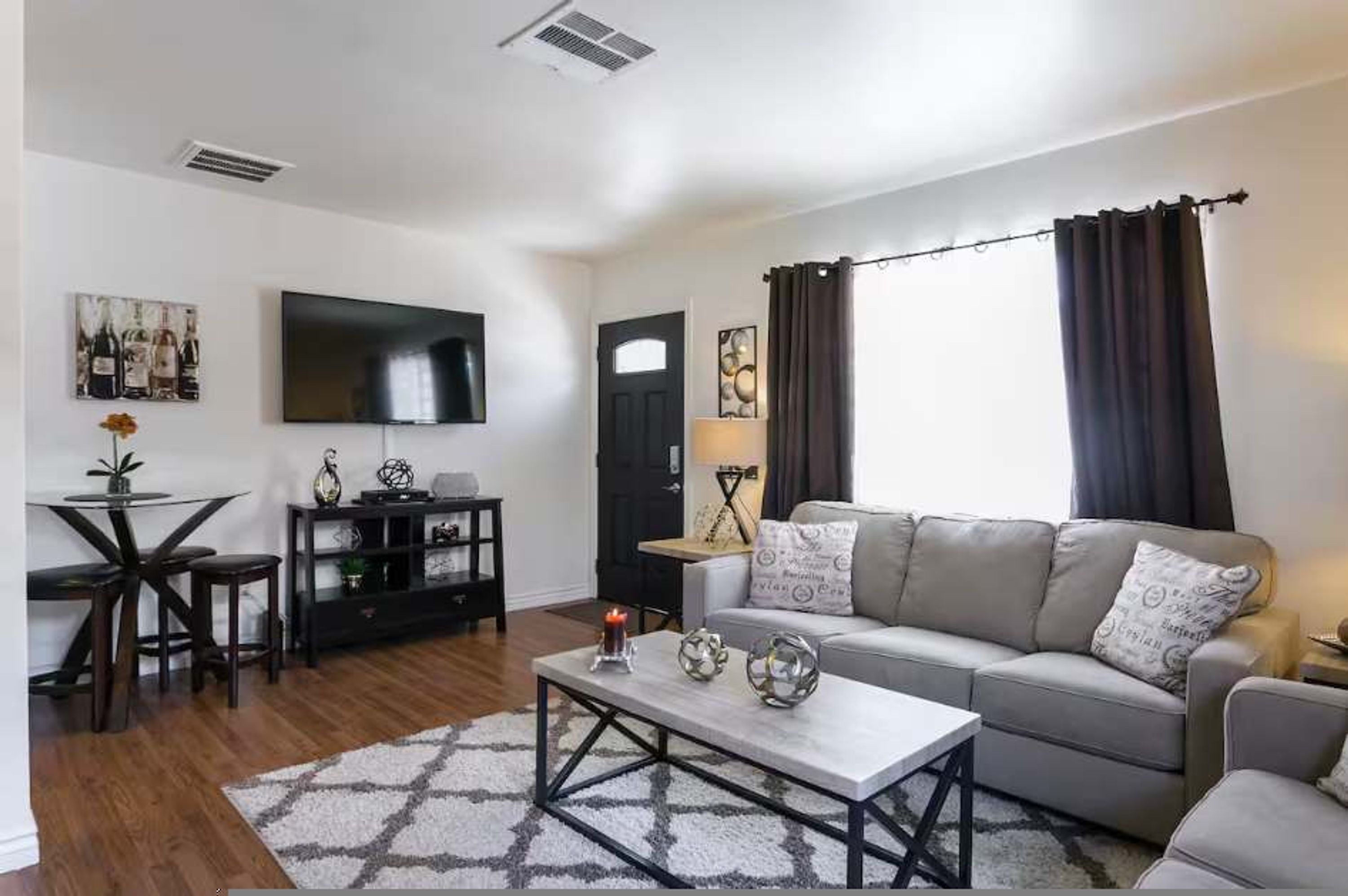 House | 1 bedroom