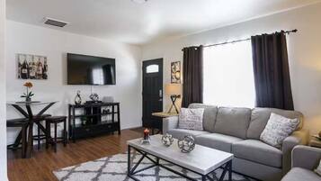 House | 1 bedroom