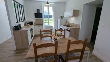 Fridge, microwave, dishwasher