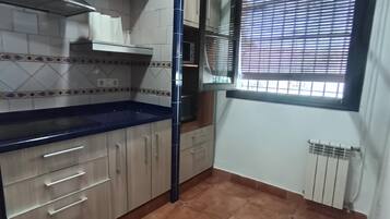 Frigorifero, microonde, forno, lavastoviglie