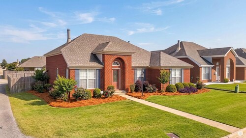 Spacious East Montgomery Home With Patio