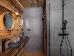 Bathroom - Unique duplex, mountain view, 8 guests (Le Monêtier-les-Bains)