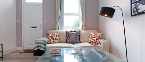 House | 4 bedrooms, Internet