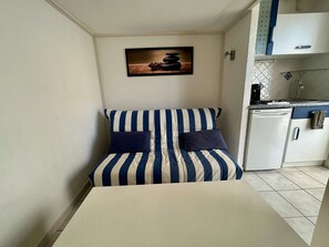 Interior - Charming studio, 100m from the beach - 2 guests (Cap d'Agde)