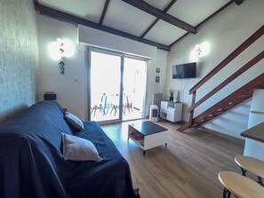 Living area - Loft-style studio, parking - 4 guests, Cap d'Agde (Cap d'Agde)
