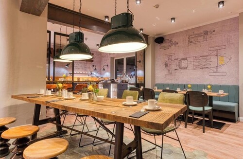 AVA Boutique Hotel 