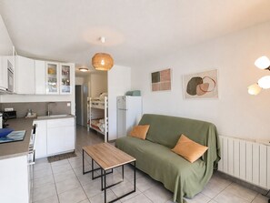 Living area - Apartment with marina view - 6 guests (Sète)