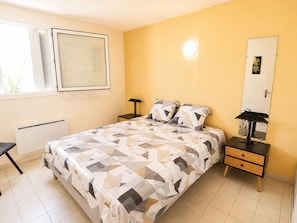 2 bedrooms - Spacious T3, terrace mountain view - 6 guests (Sète)
