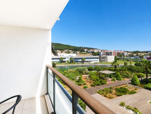 Property grounds - Charming AC T2 with view - 2/3 guests (Sète)