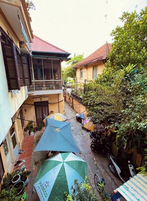 Exterior - LushStay Hanoi Train Station (Cua Nam)