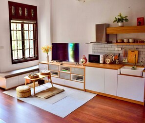 Living area - LushStay Hanoi Train Station (Cua Nam)