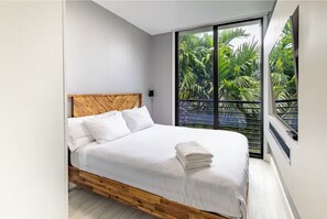 4 Schlafzimmer, Schreibtisch, Bügeleisen/Bügelbrett, kostenloses WLAN