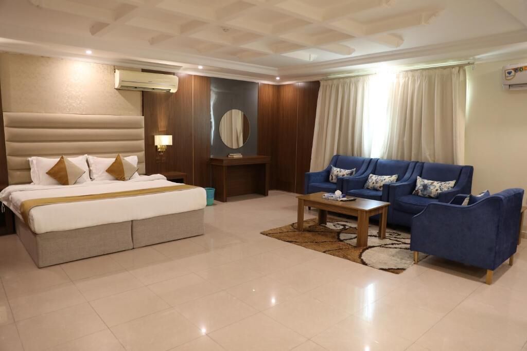 Blackout curtains, iron/ironing board, free WiFi, wheelchair access