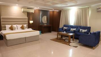 Blackout curtains, iron/ironing board, free WiFi, wheelchair access