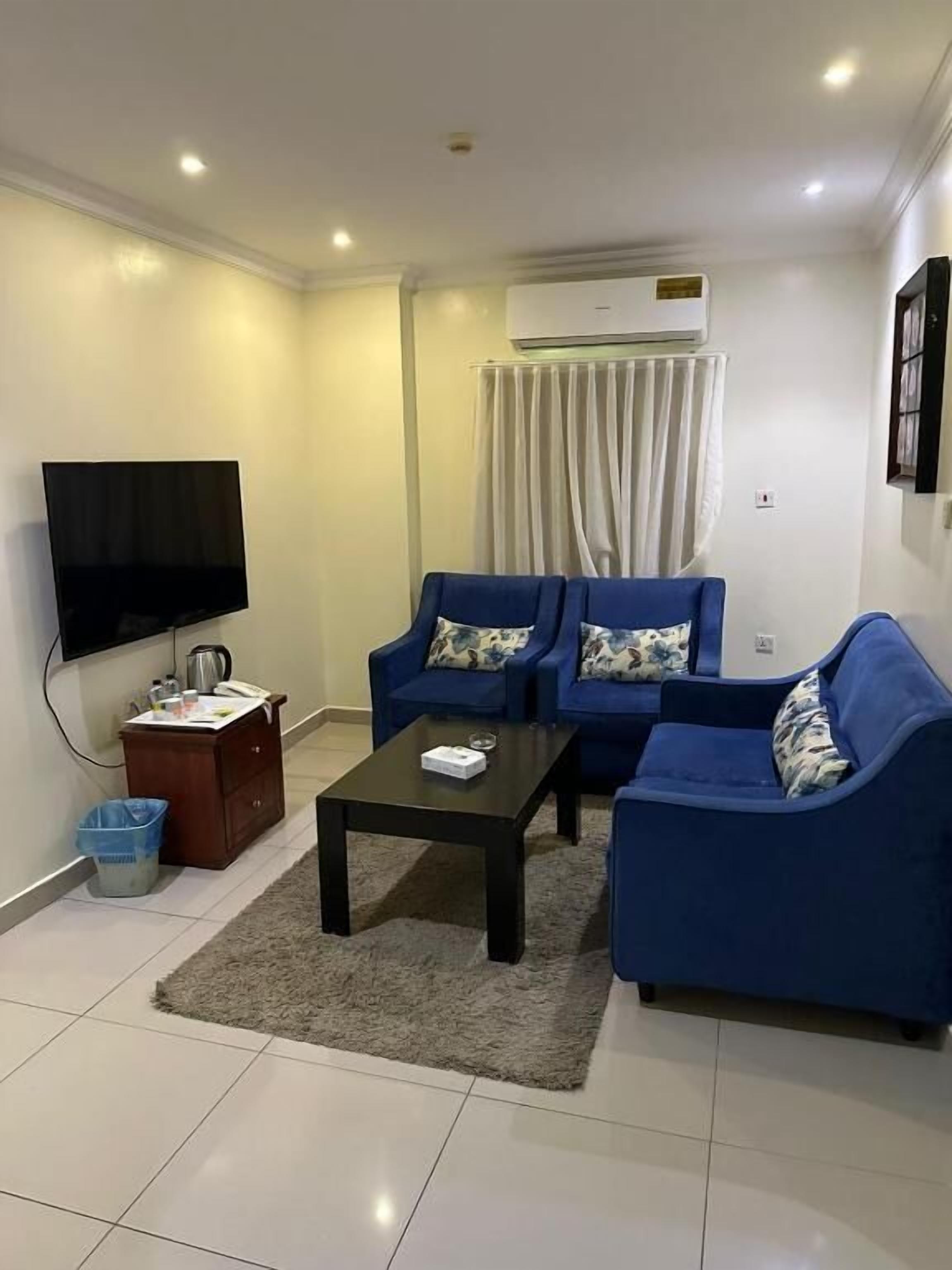 Junior Suite, Sea View | Living area