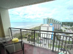 Property grounds - Cozy 1-bedroom condo in enchanting Myrtle Beach with AC and gym (Myrtle Beach)
