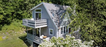 Quiet Solitude with Firepit, Electric Stove & Private Deck