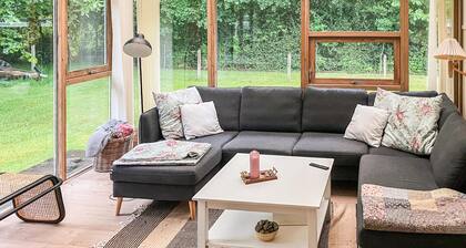 4 bedroom gorgeous home in Højslev