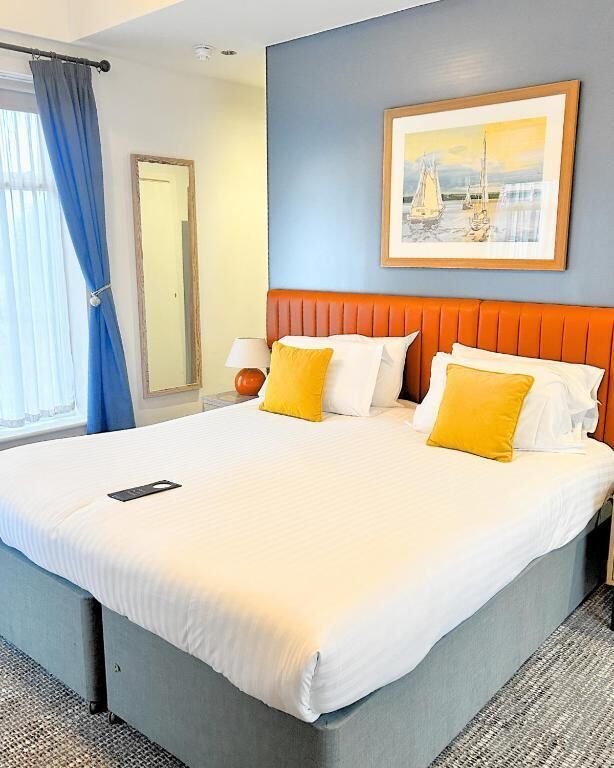 Desk, iron/ironing board, free WiFi