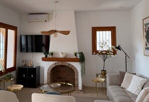 Fernseher, Kamin