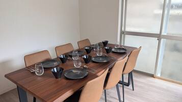 Deluxe Villa | Dining