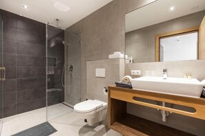 Bathroom - Lerch Suites (Kappl)