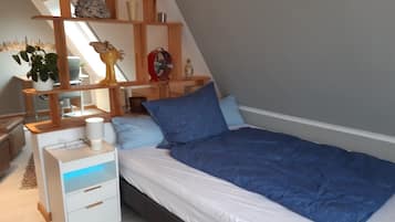 WiFi, bed sheets