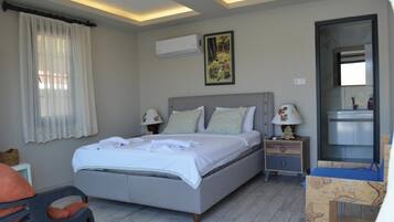 Deluxe Studio Suite, Sea View