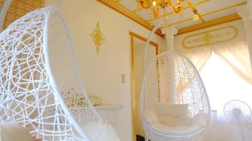 Twin Room, Balcony, Garden View | Bahagian dalam