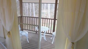 Twin Room, Balcony, Garden View | Free WiFi, bed sheets