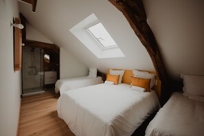 Room - The Bresteau Annex (Beillé)