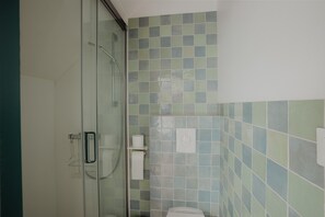 Bathroom - The Bresteau Annex (Beillé)