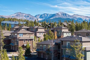 Exterior - New, spacious condo in Fraser, private deck and more! (Fraser)