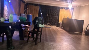 A room with a dining table, chairs, a blue chair, a white chair, a black chair, a blue cabinet, a black cabinet, a white cabinet, a black floor, a white floor, a brown curtain, a white curtain, a brown wall, a white wall, a brown ceiling, a white ceiling, a brown floor, a white floor, a brown chair, a white chair, a black chair, a blue chair, a white chair, a black chair, a blue chair, a white chair, a black chair, a blue chair, a white chair, a black chair, a blue chair, a white chair, a black chair, a blue chair, a white chair, a black chair, a blue chair, a white chair, a black chair, a blue chair, a white chair, a black chair, a blue chair, a white chair, a black chair, a blue chair, a white chair, a black chair, a blue chair, - Heidi’s Beach Stay (Mombasa)