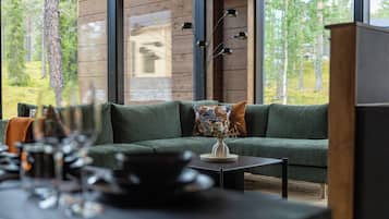 Villa, 4 habitaciones, sauna | Área de sala de estar