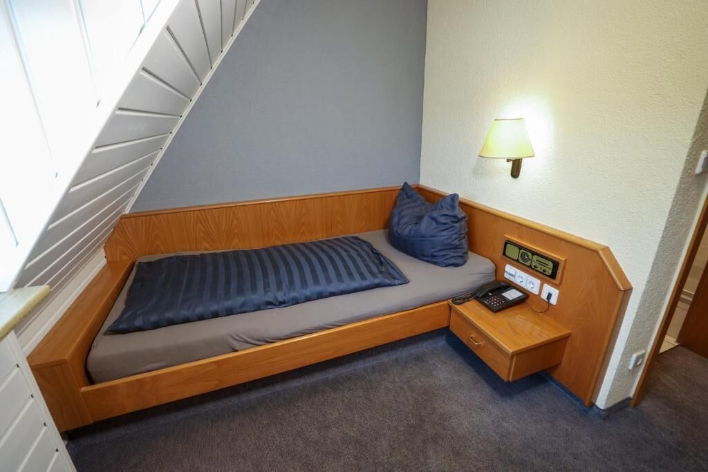 Chambre Simple Confort | Bureau, Wi-Fi gratuit